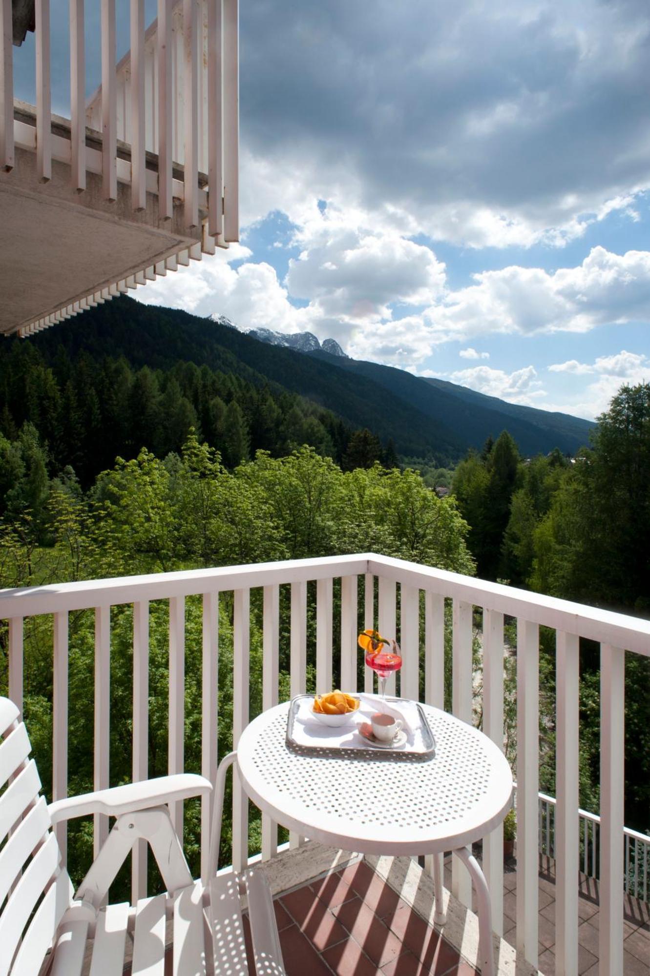 Hotel Mirella ปอนเตดีเลโญ ห้อง รูปภาพ