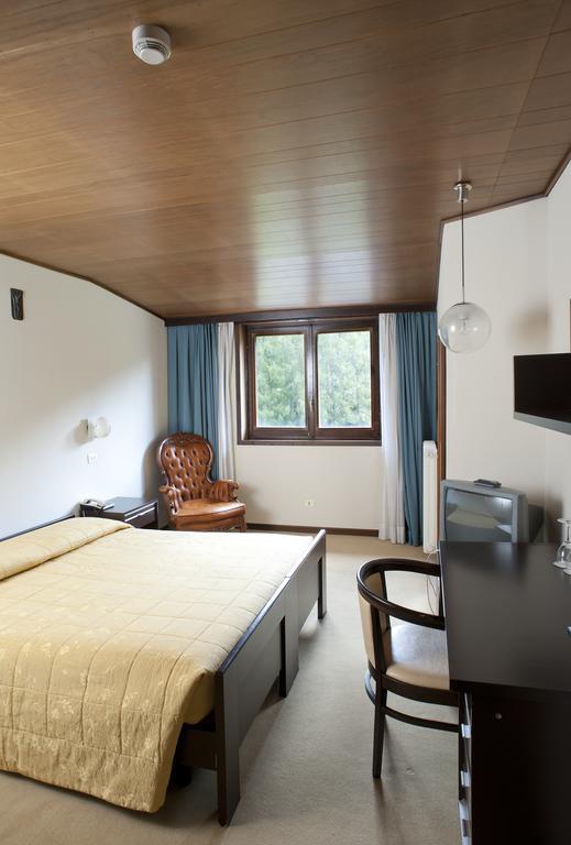 Hotel Mirella ปอนเตดีเลโญ ห้อง รูปภาพ