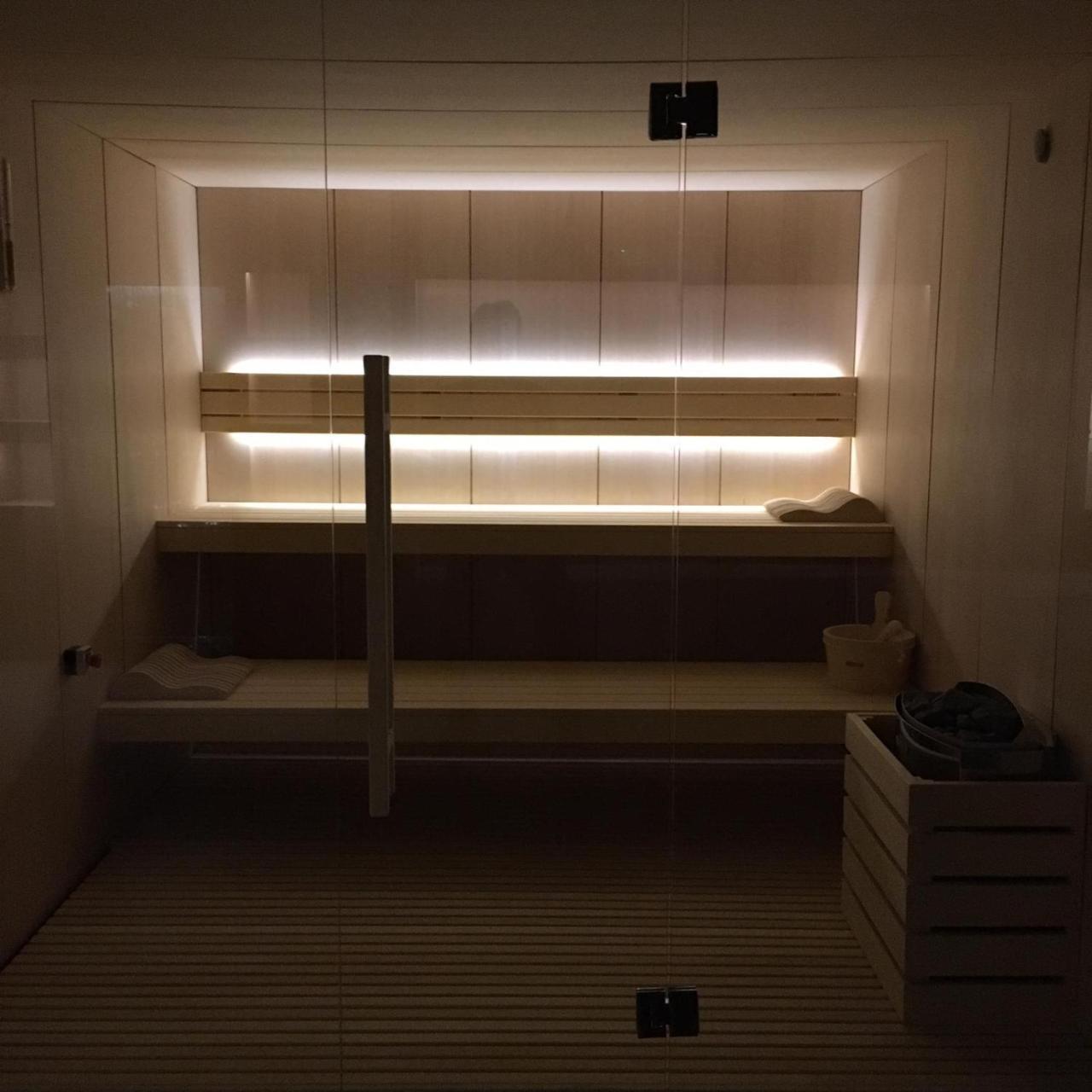 Hotel Mirella ปอนเตดีเลโญ ภายนอก รูปภาพ
